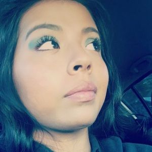 Meet your Posher, Sonia